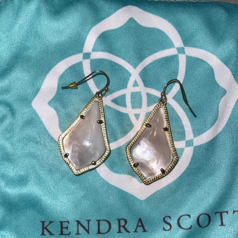 Kendra Scott Ivory Alex earrings